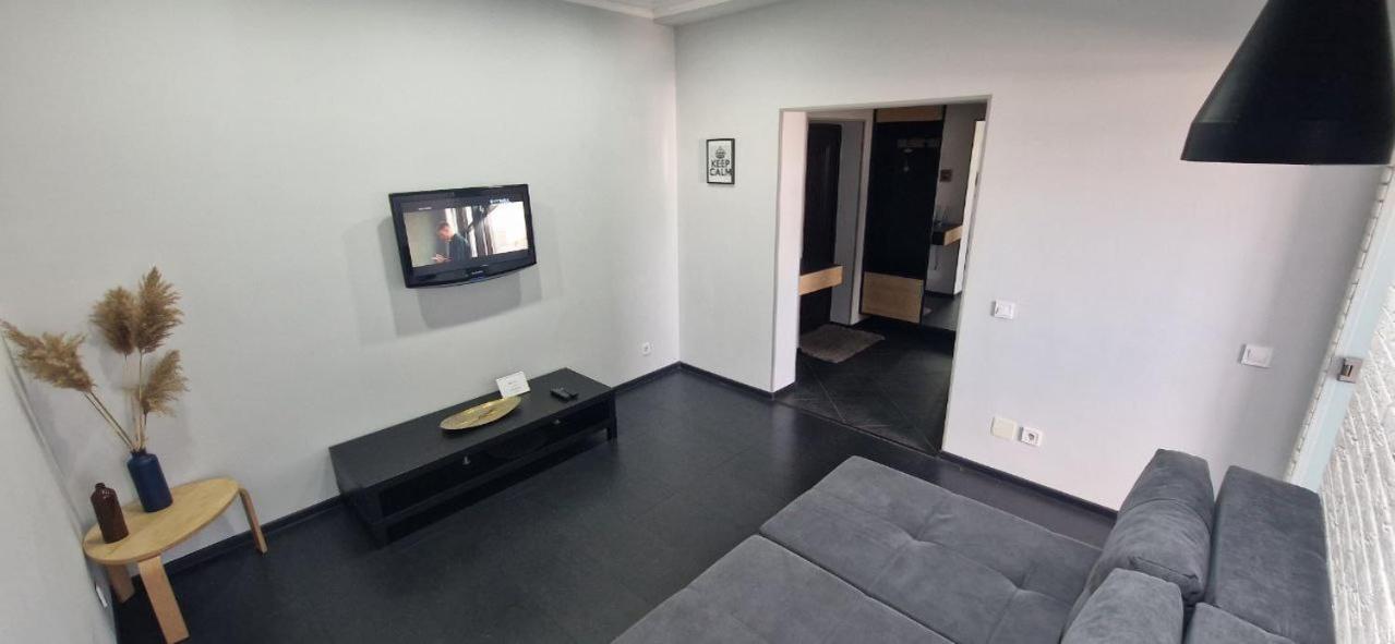 Modern Apartment In The Center Of Town Kischinau Exterior foto
