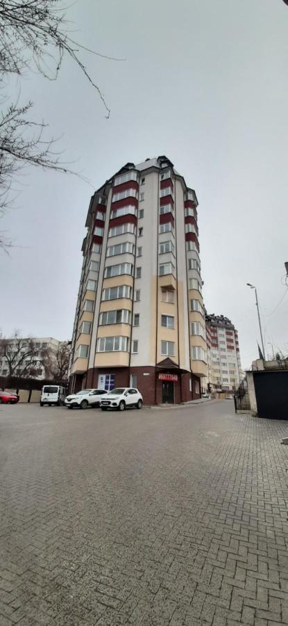 Modern Apartment In The Center Of Town Kischinau Exterior foto