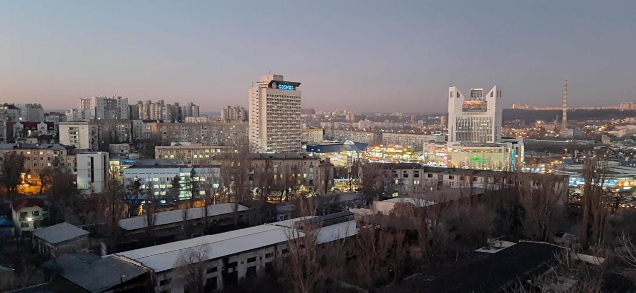 Modern Apartment In The Center Of Town Kischinau Exterior foto